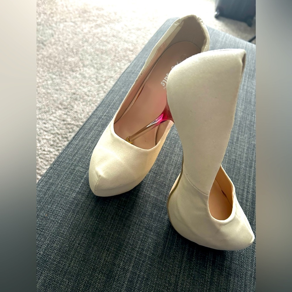 Platform heal stilettos white glitter shoe